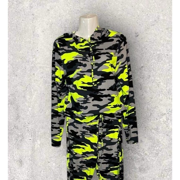 Roma Concepts Urban Camo 1X Neon Dry Fit Hooded Tracksuit Neon Green Black - Picture 1 of 4